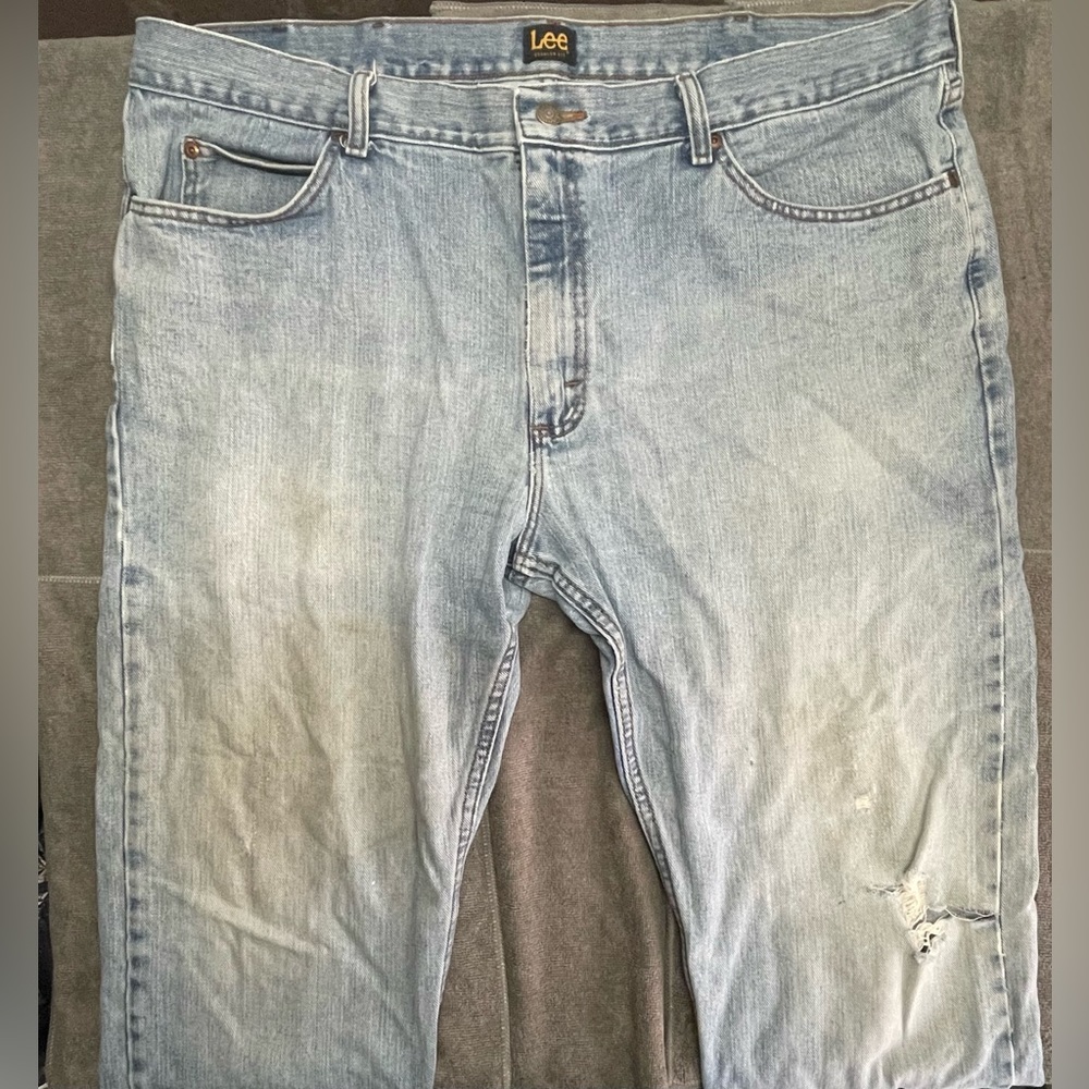 Levi’s 100% Cotton Regular Fit Distressed Jeans 42 x 32